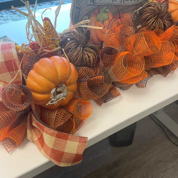 Door Swag/Centerpiece - Picture 2 of 4